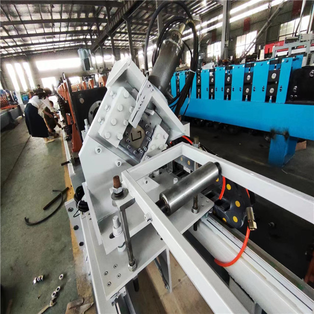 Customized C Shape Roll Forming Machine With Active Punching Die Punching Holes Distance Tolerance +-0.1mm-+-0.08mm Fully Automatical PLC Control 
