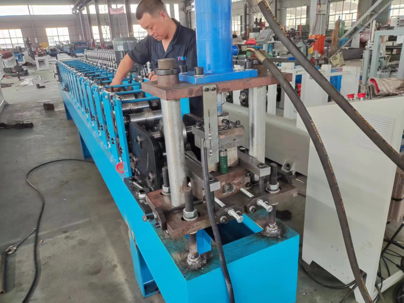Rack Post C Shape Roll Forming Machine With Punching Holes Fully Automatical 